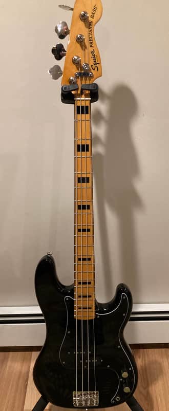 Squier Classic Vibe '70s Precision Bass with gig bag image 1