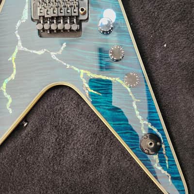 Washburn Boogiebolt Custom Boogie Street guitar with OHSC  Dime Dimebag BSG1 2005 - Blue quilt with abalone lightning bolt inlay image 6