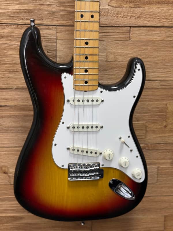Fender Vintage Stratocaster Guitar -Maple Fretboard 1976- Sunburst- 10lbs w/non original pups + case image 1