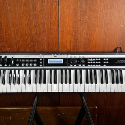 Korg X50 61-Key Synthesizer Keyboard w/ bag power supply 100-240V