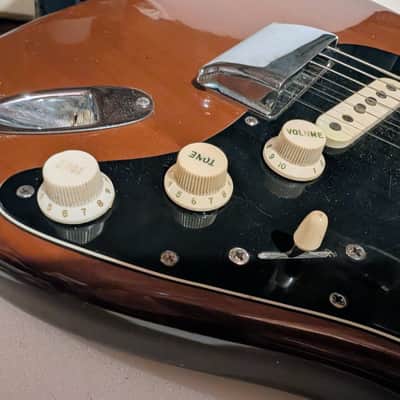 Fender Stratocaster Hardtail with 3-Bolt Neck, Maple Fretboard 1973 - 1977 - Walnut (Mocha) image 4