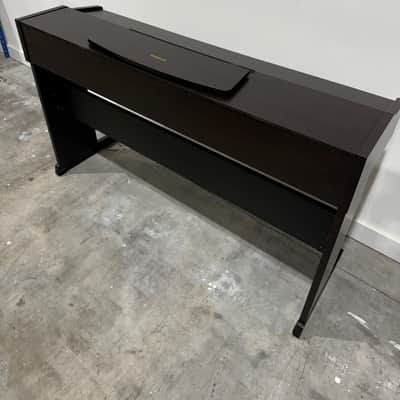 Yamaha YDP-113 Digital Piano With Stool and Sustain Pedal Bild 2