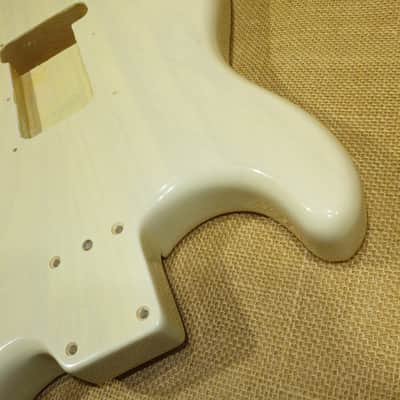 Body Ash White Blonde 4lbs, 1998 Fender American Deluxe  Stratocaster image 9
