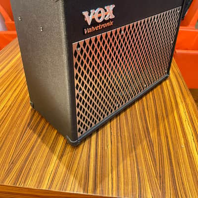 Vox Valvetronix AD50VT 50-Watt 1x12 Hybrid Guitar Combo Amp 2000s - Black image 3