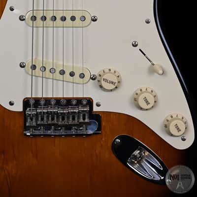 Fender Eric Johnson Thinline Stratocaster from 2018 in Sunburst with Hardcase image 5