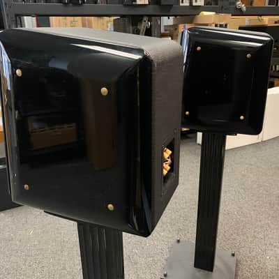 Sonus Faber Concerto w/ Stands image 7