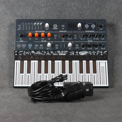 Arturia MicroFreak Algorithmic Synth - 2nd Hand