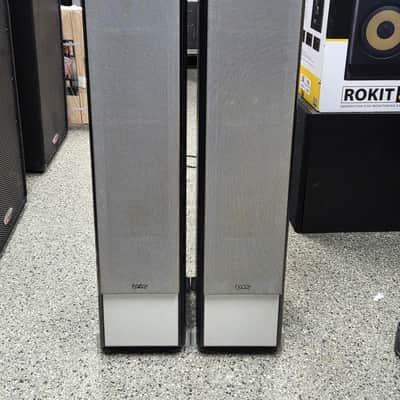 Infinity Primus P362 3-Way 200-Watt Floorstanding Speaker Pair image 1