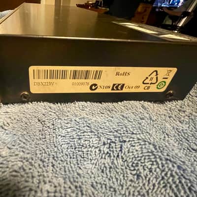 dbx 223s Stereo 2-Way / Mono 3-Way Crossover image 10