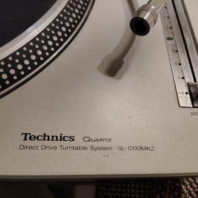 Technics 1200 mk2 1985 - Silver image 10