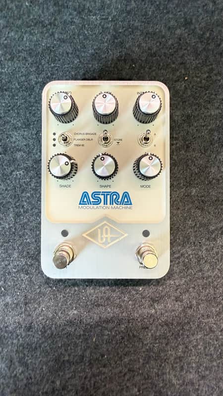 Universal Audio Astra Modulation Machine 2021 - Present - White image 1