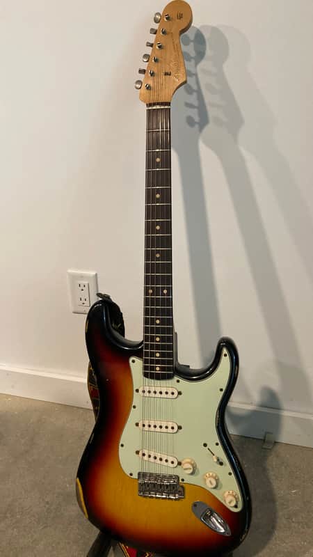 Custom shop 1960s Fender Stratocaster 2005 - Sunburst Relic image 1