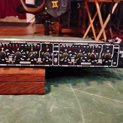 Drawmer DL441 Quad Auto Compressor Limiter 2010s - Black image 2
