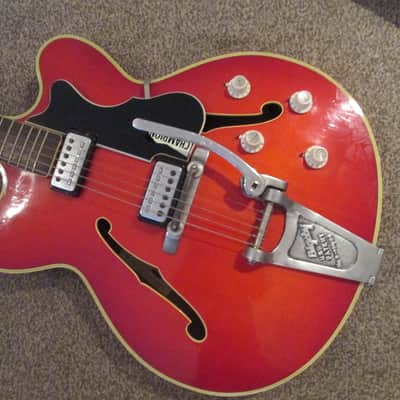 Hofner Verithin 1962/3 red image 2