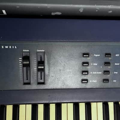 Kurzweil K2000VP 61-Key Digital Synthesizer 1990s - Indigo image 3