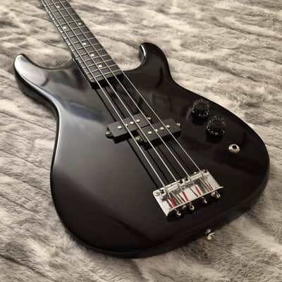 Vintage Kramer THE SHREDDER by L.A Bass - 80s - 30" Short Scale - Gloss Black - Gremlin Bass - 4-String image 3