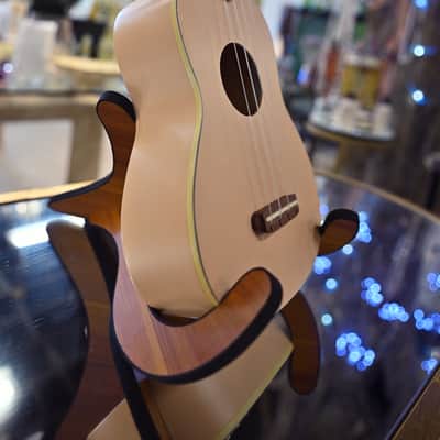Fender Venice Soprano Ukulele 2017 - Present - Shell Pink image 12