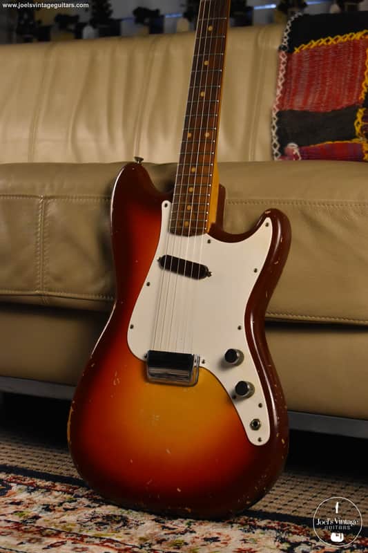 Fender Musicmaster 1961 Sunburst - Good