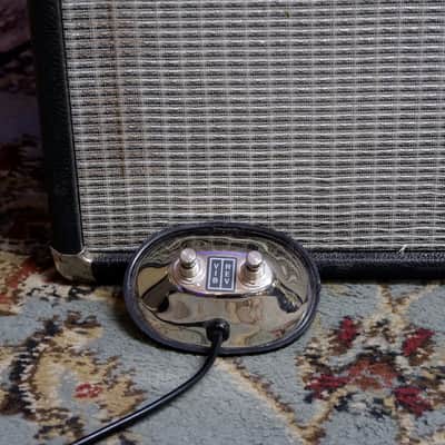 Fender '65 Twin Reverb Reissue 85-Watt 2x12" Guitar Combo 2008 - Black AC072543 with Footswitch image 4