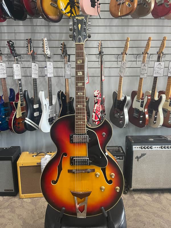 USED - Univox Pro ES-175 1970s - Natural Burst image 1