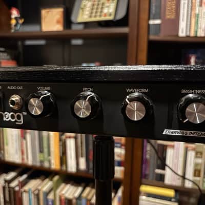 Moog Etherwave Theremin - Black image 2