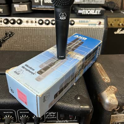 AKG D9000 Dynamic Cardioid Microphone image 1