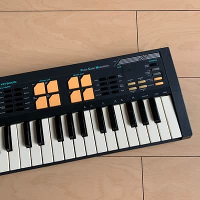 Casio SK-5 Vintage 8-bit/9.3kHz Lo-Fi Sampling Keyboard | Tested Fully Working image 3