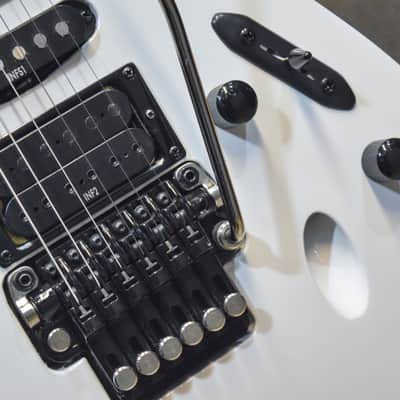 Ibanez S570B S-Series HSH Infinity Pickups White El. Guitar w/Bag - #120701722 image 7
