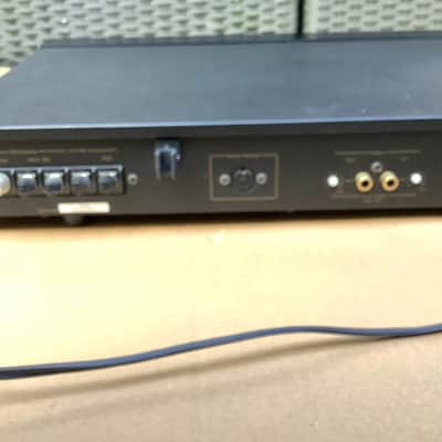 Nakamichi  ST 7E AM/FM STEREO TUNER image 10