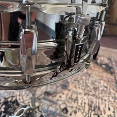 Ludwig No. 400 Supraphonic 5x14" 10-Lug Aluminum Snare Drum with Pointed Blue/Olive Badge 1969 - 1979 - Chrome-Plated image 5