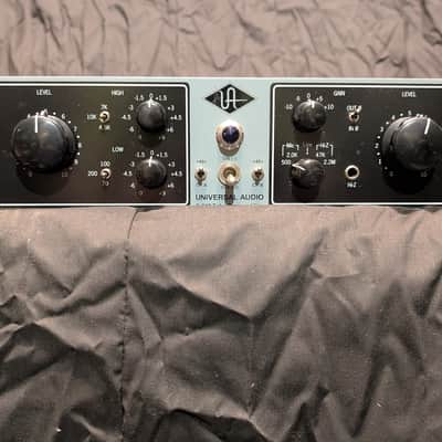 Universal Audio 2-610 Dual Channel Mic Preamplifier | Reverb