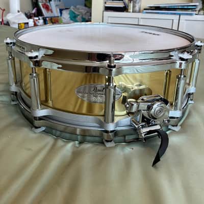 Pearl 5x14 floating shell brass snare drum 2010's - brass image 4