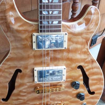 Hamer Newport quilt  vintage amber image 10