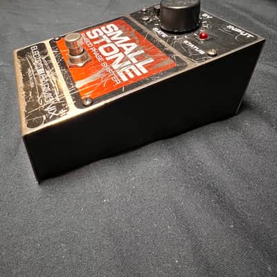 Electro-Harmonix Small Stone EH4800 V4 Vintage Analog Phaser Pedal w/ Original Adapter image 2