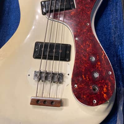 Mosrite Ventures Bass 1966-67 - White image 23