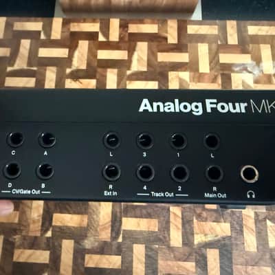 Elektron Analog Four MKII 4-Voice Tabletop Analog Synthesizer 2020 - Present - Black image 3