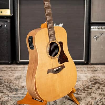 Taylor Academy 10e Dreadnought Acoustic/Electric Guitar with Gig Bag image 17