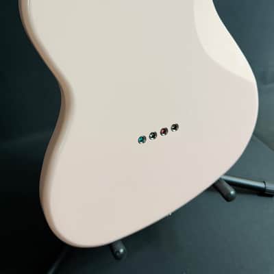 Squier FSR Paranormal Rascal Bass 4-String Bass Guitar Shell Pink Finish image 10