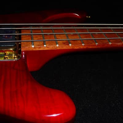 Rickenbacker 4004 CII Cheyenne 2008 Translucent Red Flamed Maple/Walnut with Bubinga Fretboard image 12
