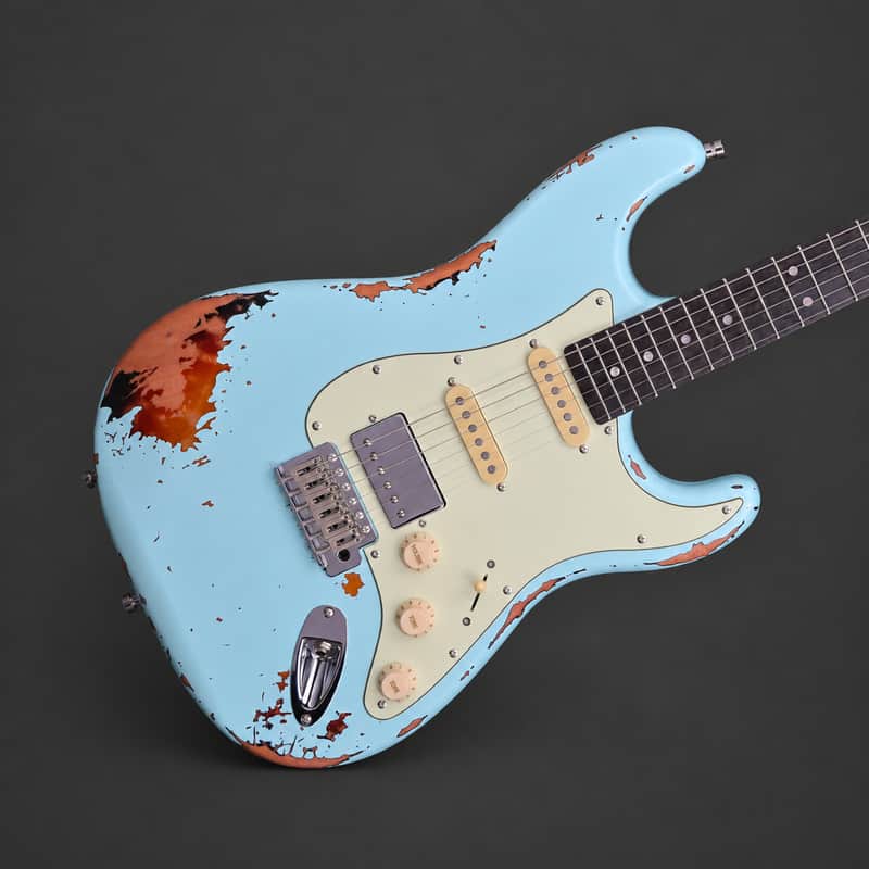 Dhatarattha HSS Strat-Style – Surf Blue Nitro Relic