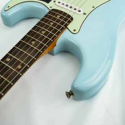Fender Vintera II Road Worn 60s Stratocaster Sonic Blue Nitro Vintage Pickups with Case image 6