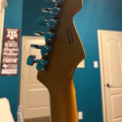 Fender American Ultra Stratocaster Left-Handed with Maple Fretboard 2021 - Present Cobra Blue image 5
