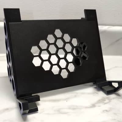 Hexstand Medium 60° Silk Blue Stand for Digitakt™, Syntakt™, Digitone™ and similar size gear image 3