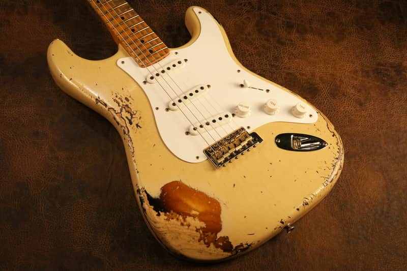 Fender Custom Shop 1954 Stratocaster Heavy Relic in Aged Desert Tan over 2-tone Sunburst image 1
