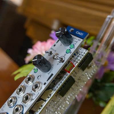 BASTL Instruments Ciao! Quad Line Output & Headphones Amp 2013 - 2020 - Silver image 3