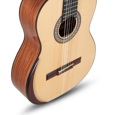 Manuel Rodriguez Superior A-S, Spruce/Bubinga 4/4, Gloss, Acoustic Classical Guitar w/Armrest .501.302 image 2