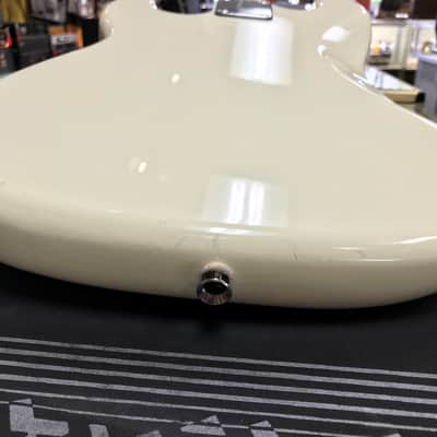 Fender Precision Bass '84-87 Japanese 32" Medium Scale image 15