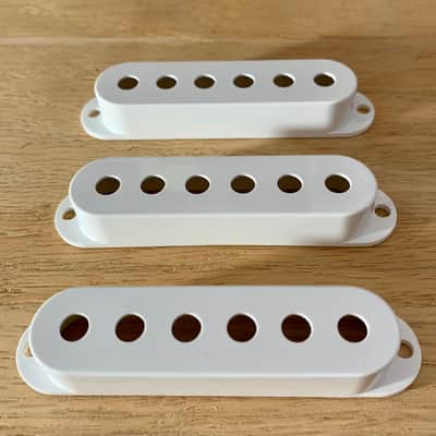 Single Coil Pickup Covers (3) White (52.5mm) for Electric Guitars image 1