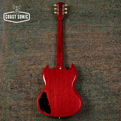 2023 Gibson SG Standard ‘61 Maestro Vibrola Heritage Cherry, original hardcase image 4