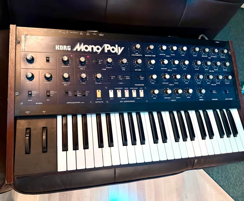Korg Mono/Poly 1980s - Blue image 1